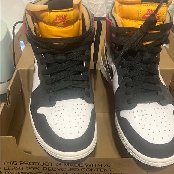 Jordan Black and White High-Top Sneakers - Picture 2 of 4